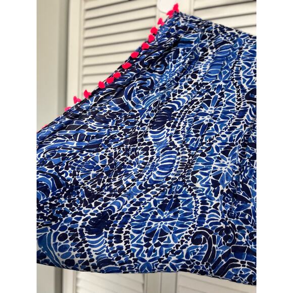 Lilly Pulitzer Resort Infinity Loop Scarf- Swizzle in Taverna Tile Tassel Accent - Picture 2 of 5